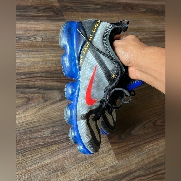 NIKE AIR VAPORMAX GS SIZE 8 Black/blue  AQ2465-016 - Picture 4 of 11